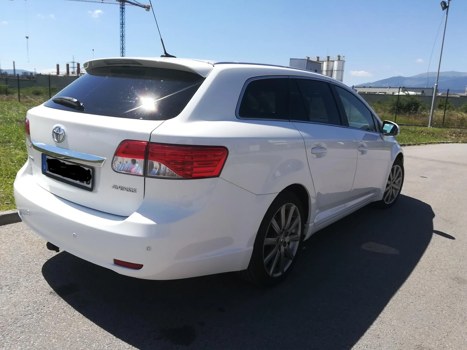 Toyota Avensis 2.2 D-CAT 177 �.�. | 2015 | 156000 �� | Mobile.bg � ����������� 4