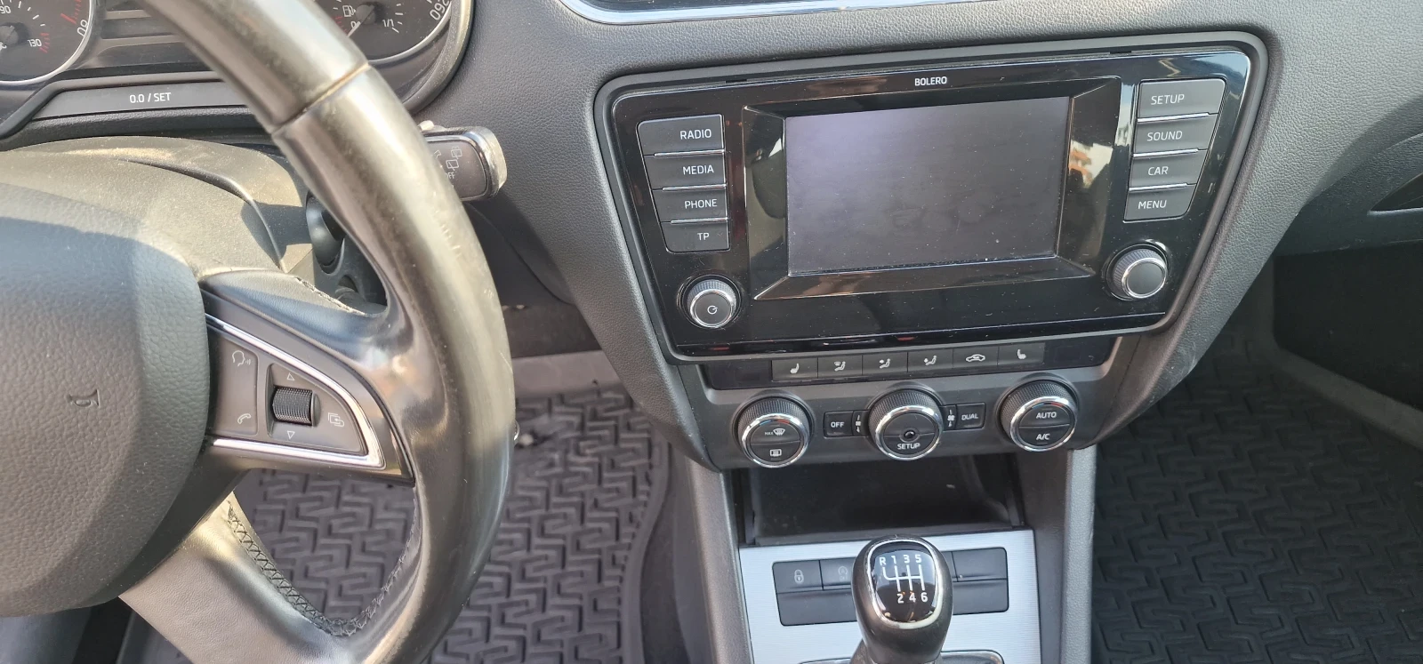 Skoda Octavia 1.4 TSI, снимка 6 - Автомобили и джипове - 56321771