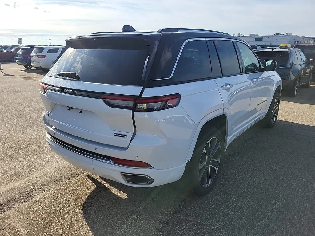 Jeep Grand cherokee * OVERLAND * CARFAX *  - изображение 3