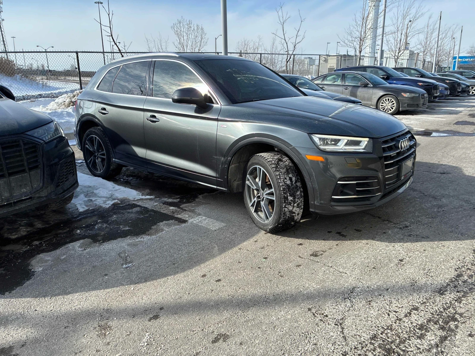 Audi Q5 HYBRID * TECHNIK * CAR FAX * АВТО КРЕДИТ * , снимка 2 - Автомобили и джипове - 54183652