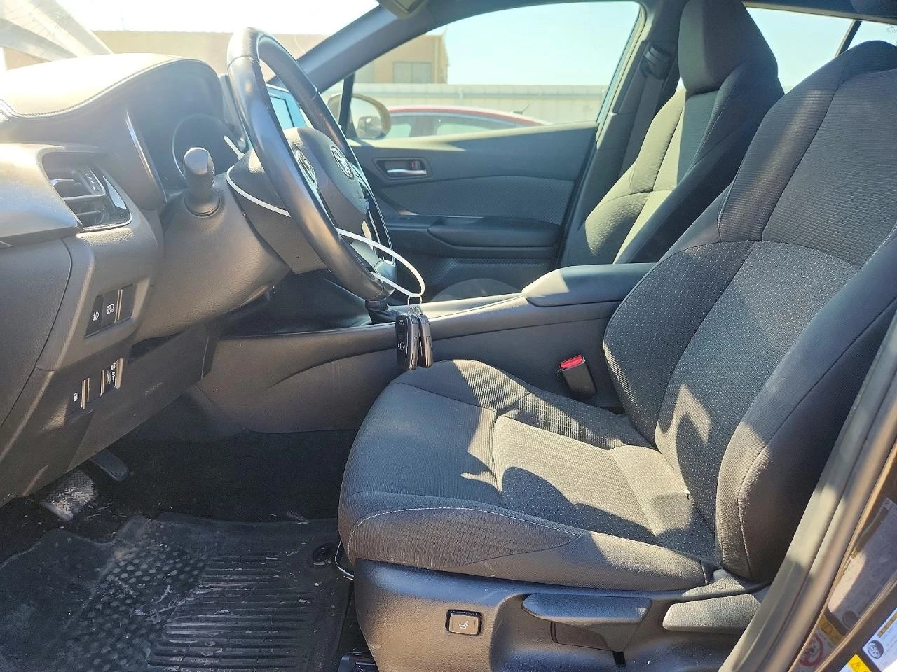 Toyota C-HR 2.0l Xle Premium, снимка 7 - Автомобили и джипове - 54416895