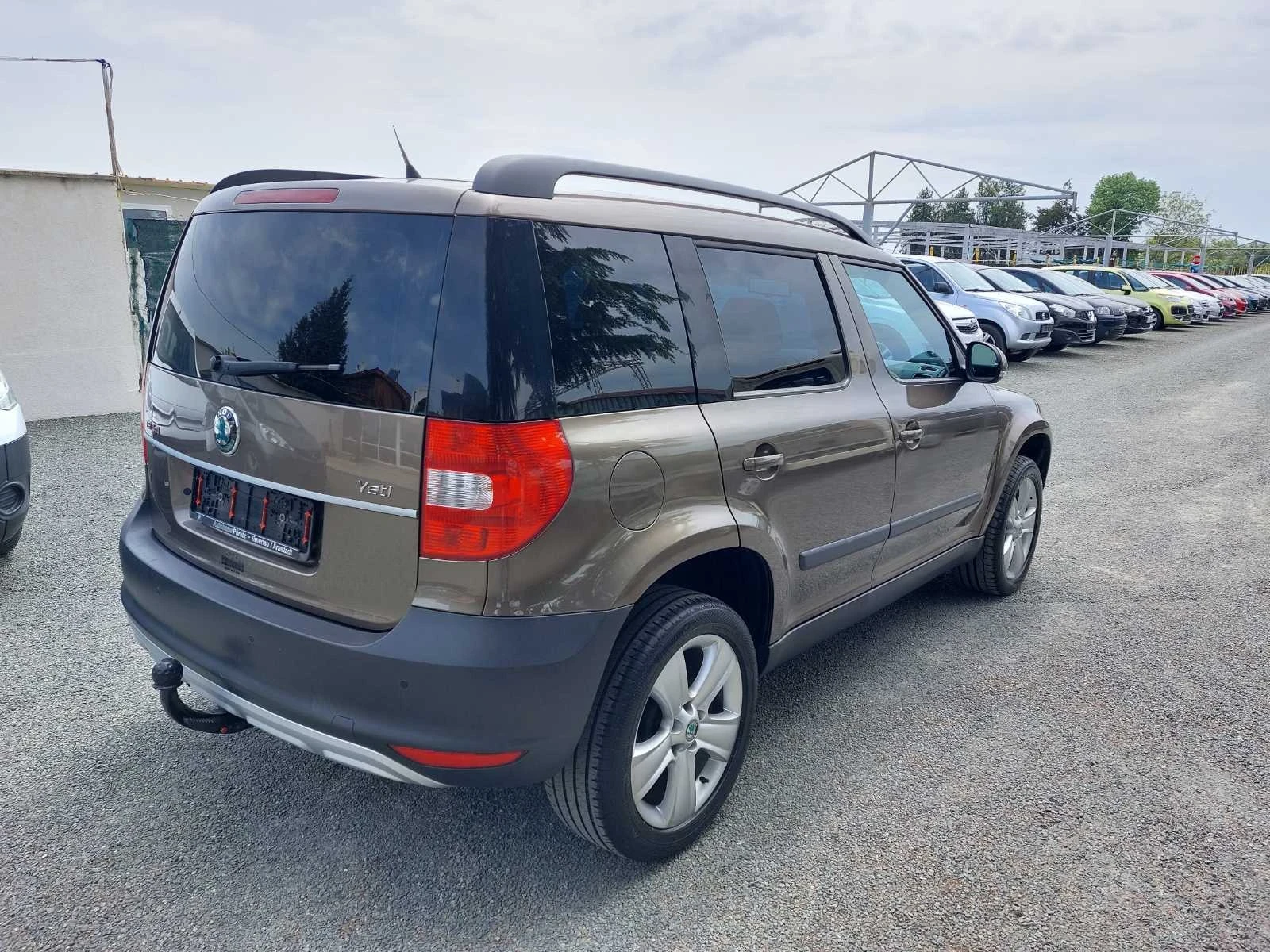 Skoda Yeti 1.8, 4x4, 6ск, снимка 15 - Автомобили и джипове - 54475058