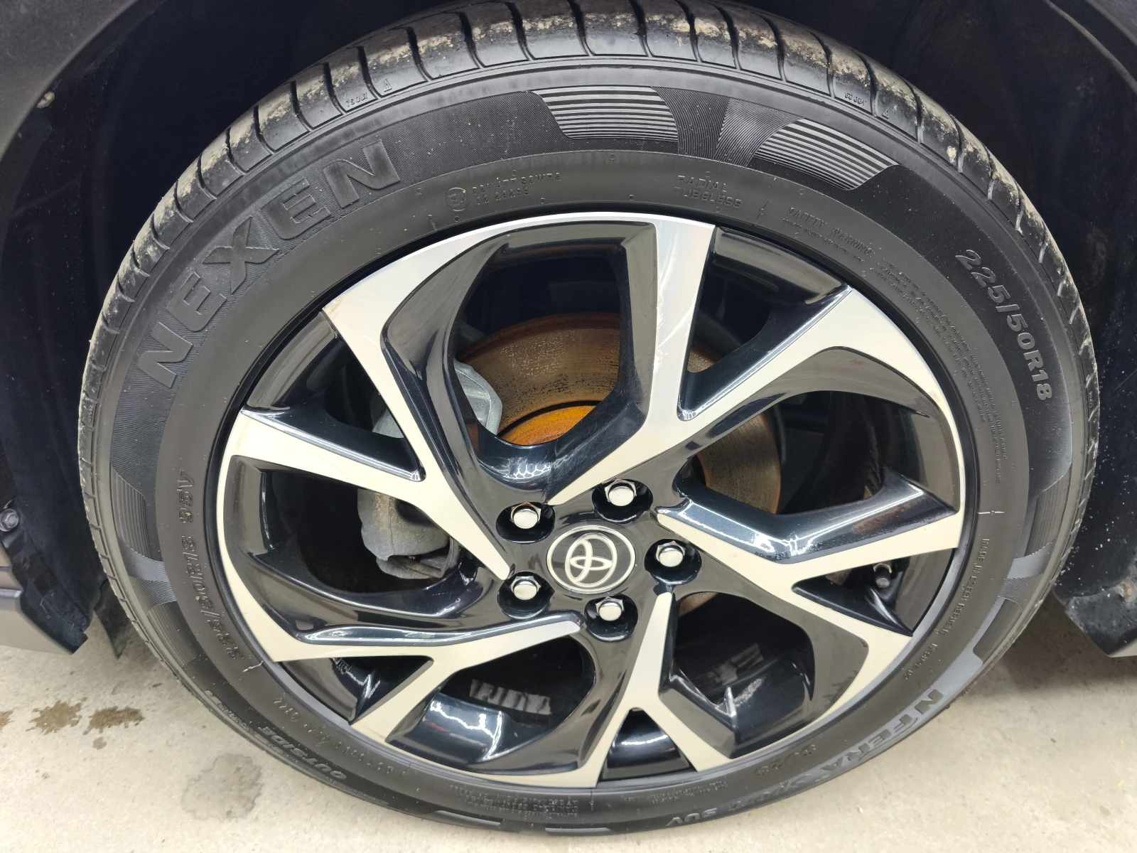 Toyota C-HR 2.0Hybrid Automatic 152k.c Euro6D, снимка 16 - Автомобили и джипове - 54518137