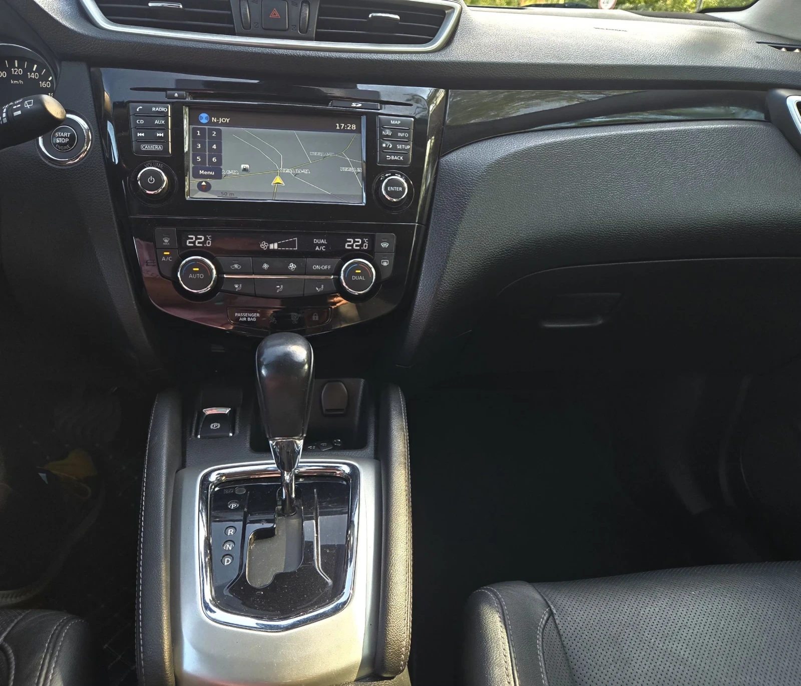 Nissan Qashqai TEKNA FULL 1.6 131кс..LIMITED EDITIONS CHROME , снимка 11 - Автомобили и джипове - 54623572