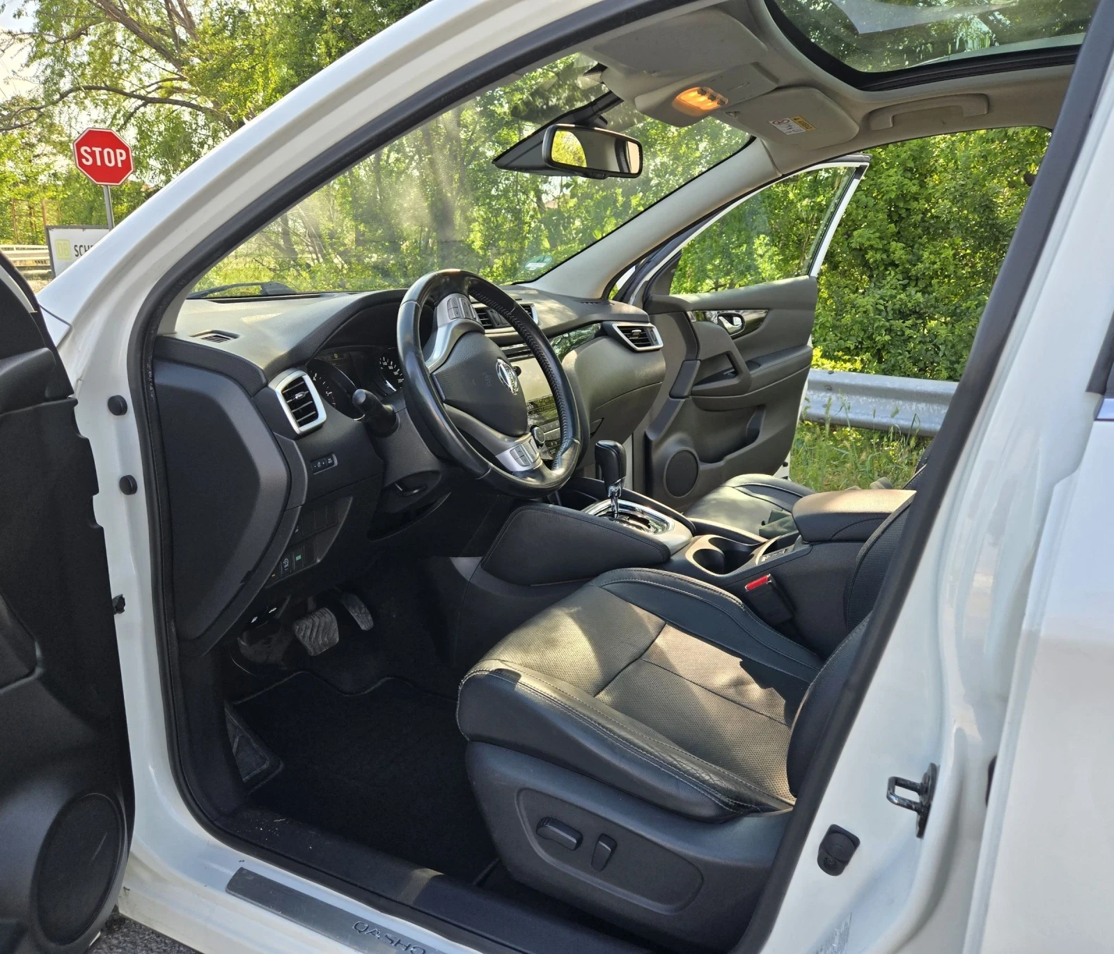 Nissan Qashqai TEKNA FULL 1.6 131кс..LIMITED EDITIONS CHROME , снимка 7 - Автомобили и джипове - 54623572