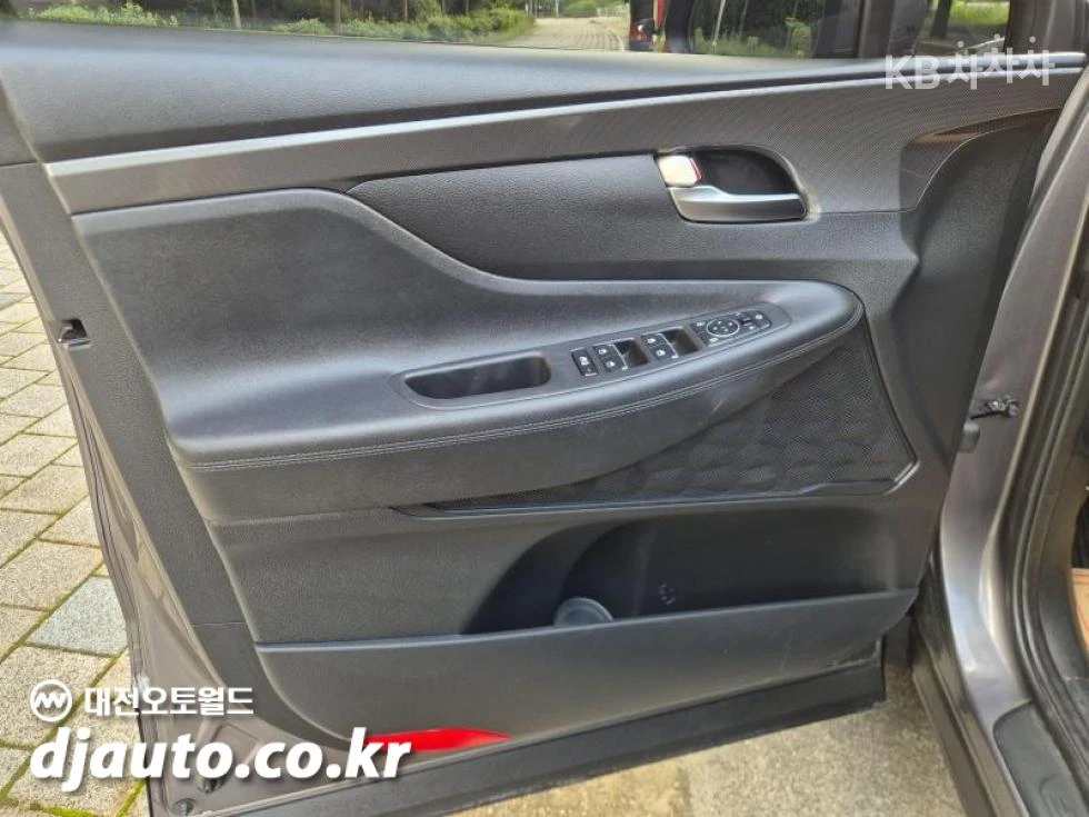 Hyundai Santa fe 2.2 EXCLUSIVE PANORAMA/360CAM/FULL, снимка 13 - Автомобили и джипове - 55529641