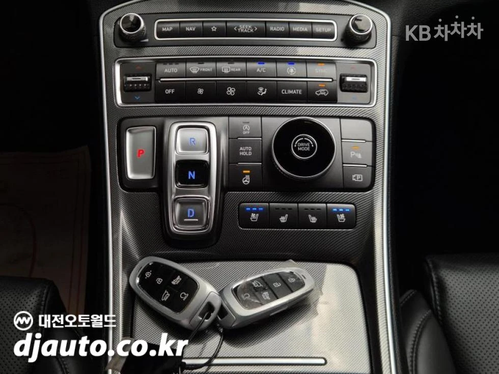 Hyundai Santa fe 2.2 EXCLUSIVE PANORAMA/360CAM/FULL, снимка 10 - Автомобили и джипове - 55529641