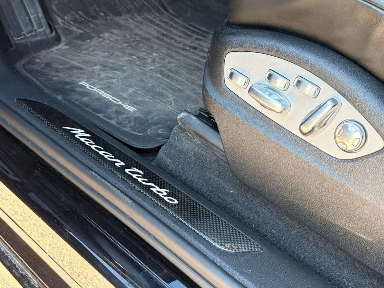 Porsche Macan TURBO* DISTRONIC* 360* BOSE* , снимка 12 - Автомобили и джипове - 55579106