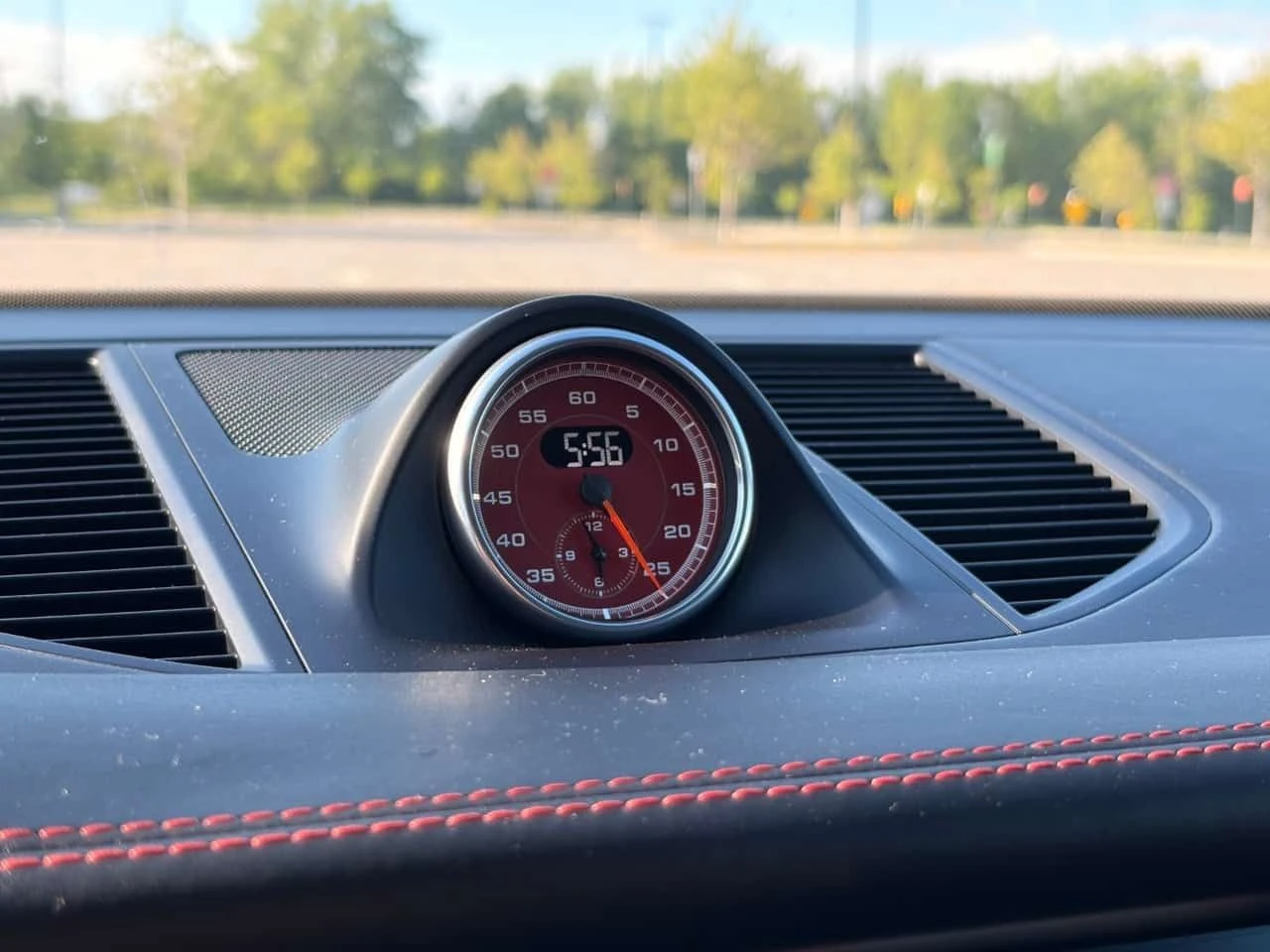 Porsche Macan TURBO* DISTRONIC* 360* BOSE* , снимка 15 - Автомобили и джипове - 55579106