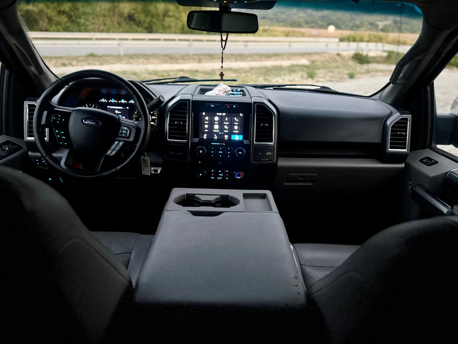 Ford F150 Шок Цена* 2.7ecoboost* XL* 6 местен* Задно, снимка 15 - Автомобили и джипове - 56261389