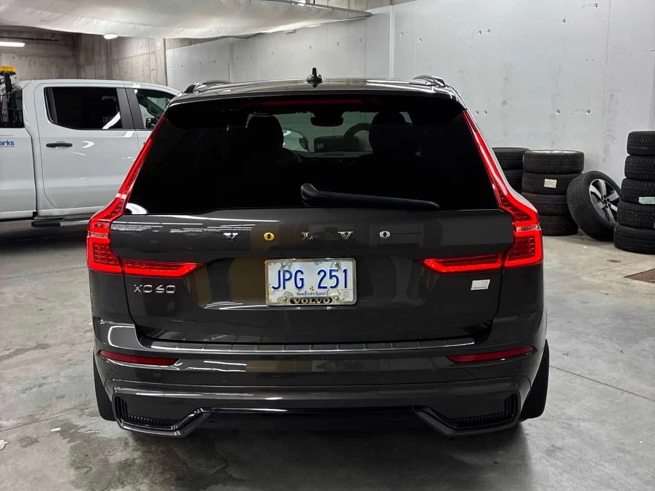 Volvo XC60 * R Design * CARFAX * ОПЦИЯ ЗА ФИНАНСИРАНЕ, снимка 4 - Автомобили и джипове - 56275923