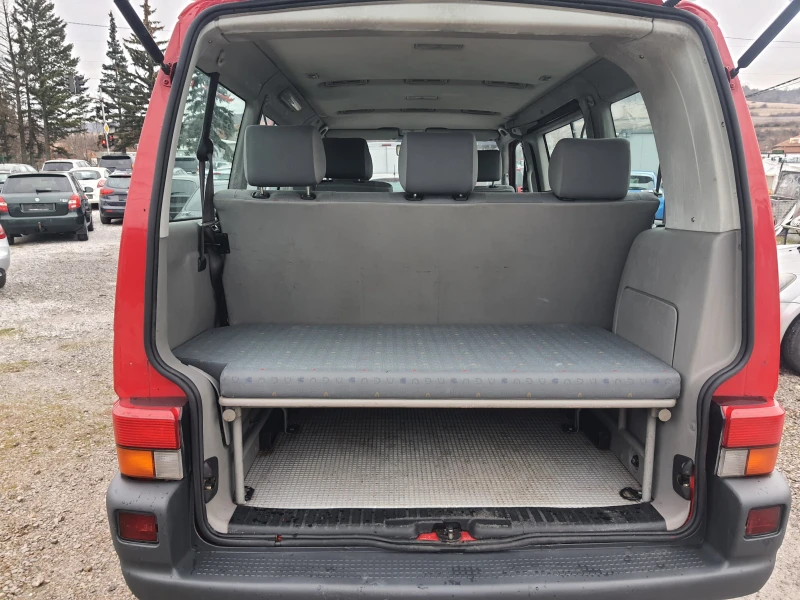 VW Multivan 2.5TDI, снимка 11 - Бусове и автобуси - 53436281