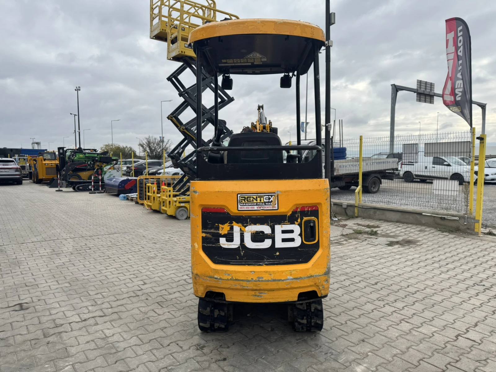 Багер JCB 15C-1 1500кг., 2019 г., снимка 3 - Индустриална техника - 56677331