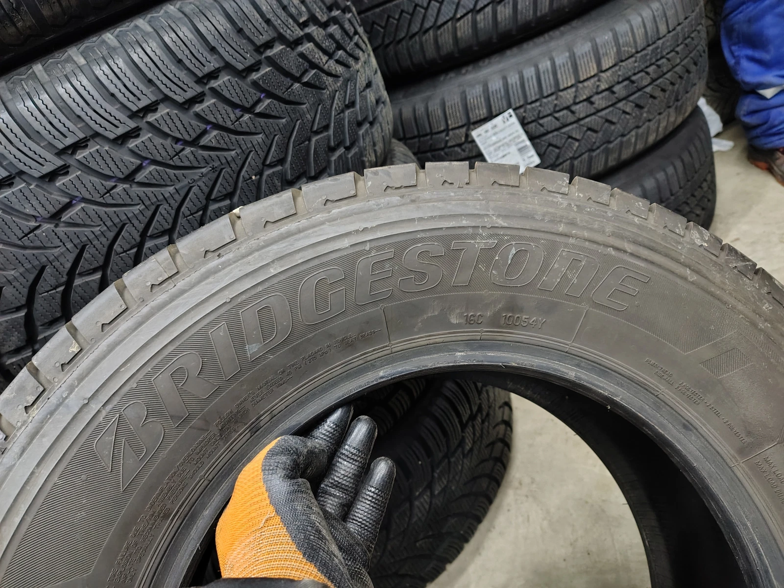 Гуми Летни 235/65R16, снимка 5 - Гуми и джанти - 55835607