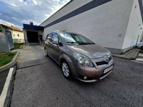 Toyota Corolla verso 2.2D-kat 177кс  2007g напълно обслужена. 