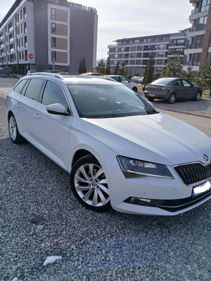 Skoda Superb  комби, снимка 1 - Автомобили и джипове - 49241091