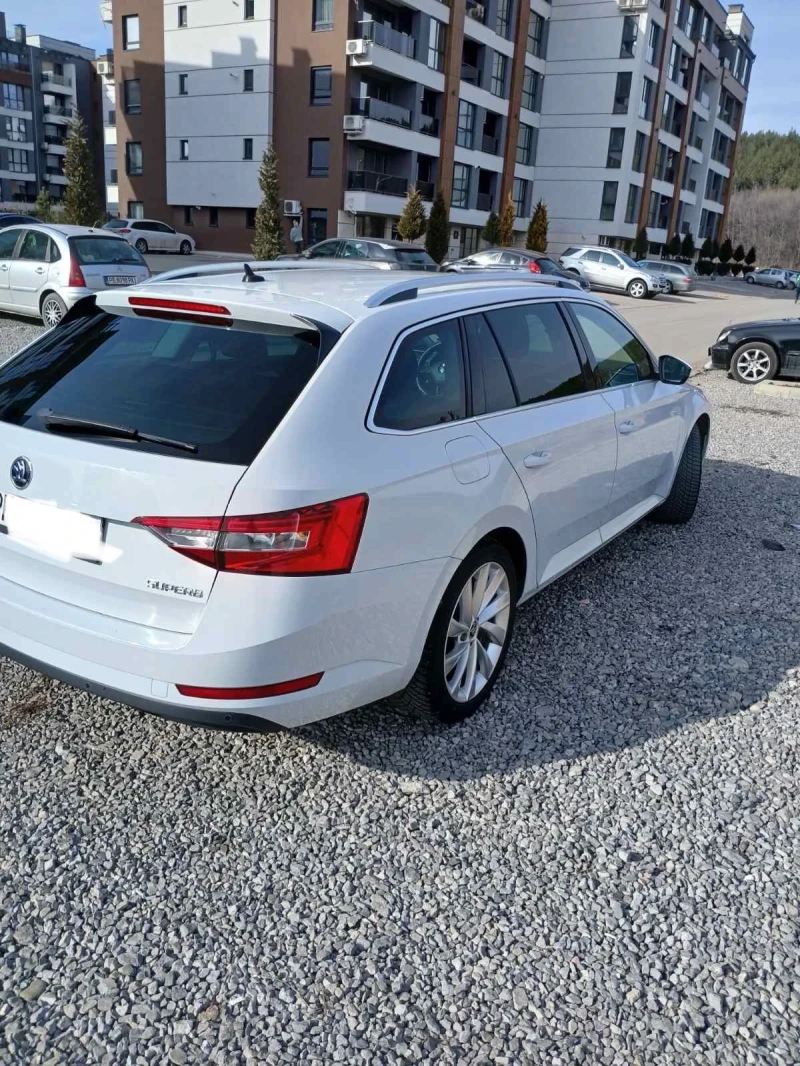 Skoda Superb  комби, снимка 2 - Автомобили и джипове - 49241091