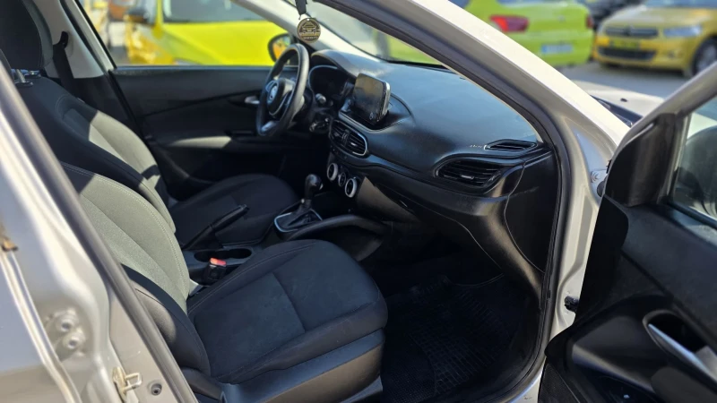 Fiat Tipo АВТОМАТИК* ХИБРИД* ФЕЙСЛИФТ, снимка 9 - Автомобили и джипове - 50778590