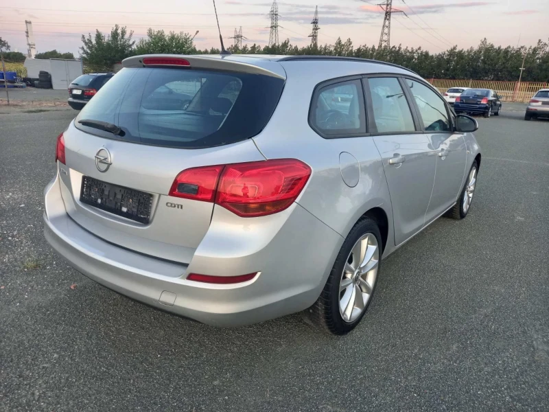 Opel Astra, снимка 5 - Автомобили и джипове - 50854653