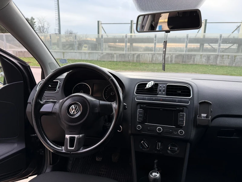 VW Polo, снимка 13 - Автомобили и джипове - 52394188