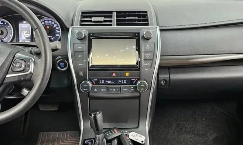 Toyota Camry, снимка 13 - Автомобили и джипове - 52904144