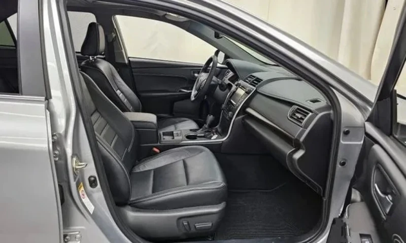 Toyota Camry, снимка 10 - Автомобили и джипове - 52904144