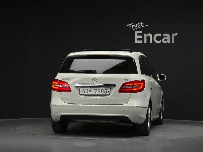 Mercedes-Benz B 200 2.0, снимка 4 - Автомобили и джипове - 54278344