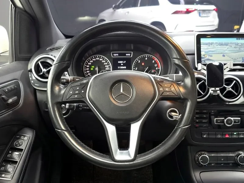 Mercedes-Benz B 200 2.0, снимка 13 - Автомобили и джипове - 54278344