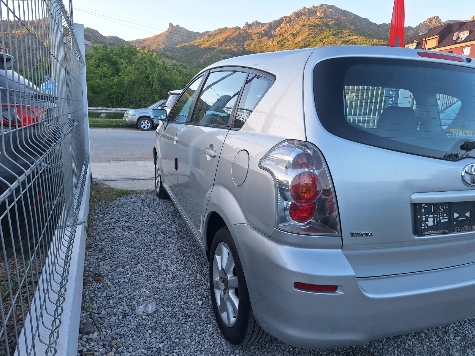 Toyota Corolla verso 2.0 D4D  - изображение 5