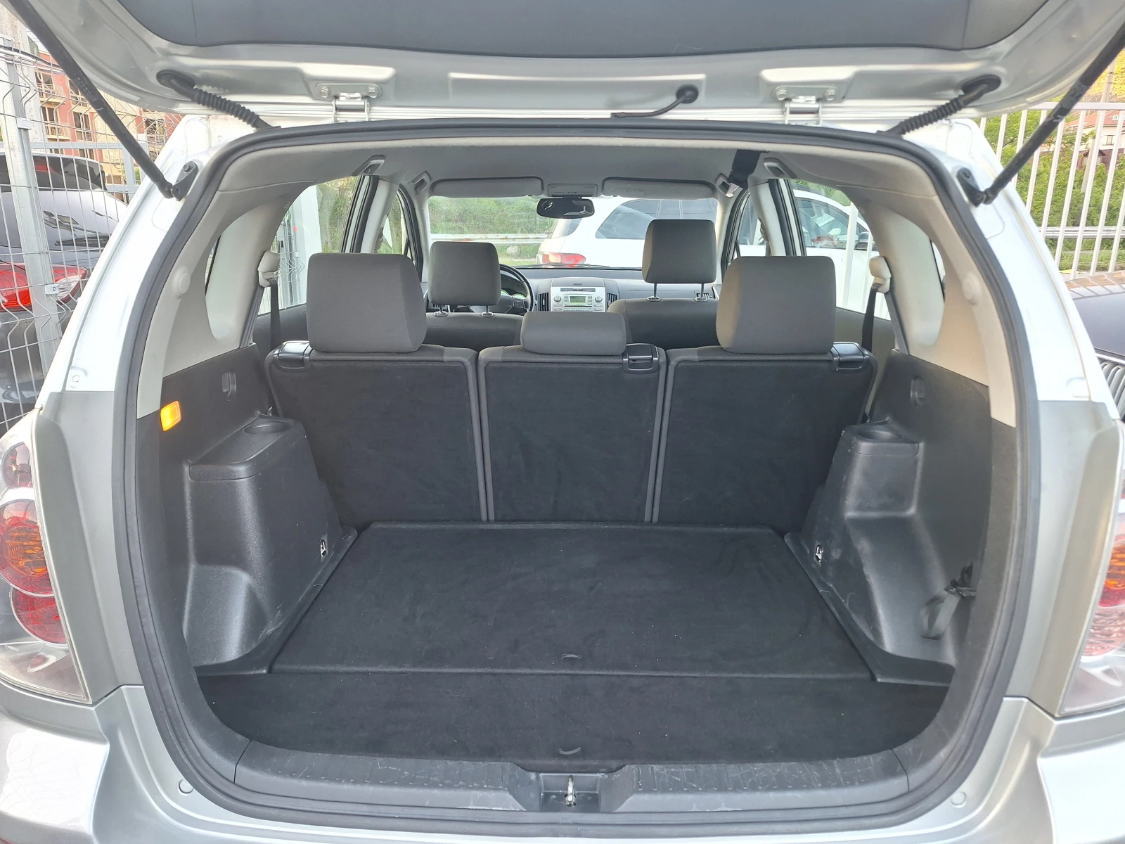 Toyota Corolla verso 2.0 D4D  - изображение 7