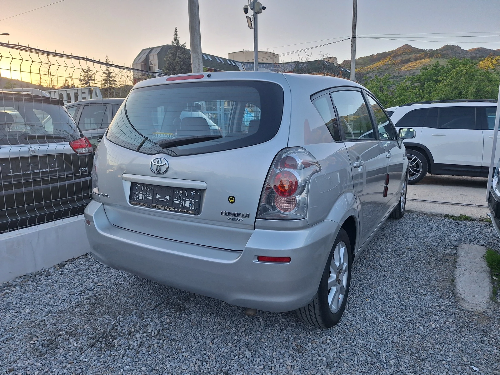 Toyota Corolla verso 2.0 D4D  - изображение 4