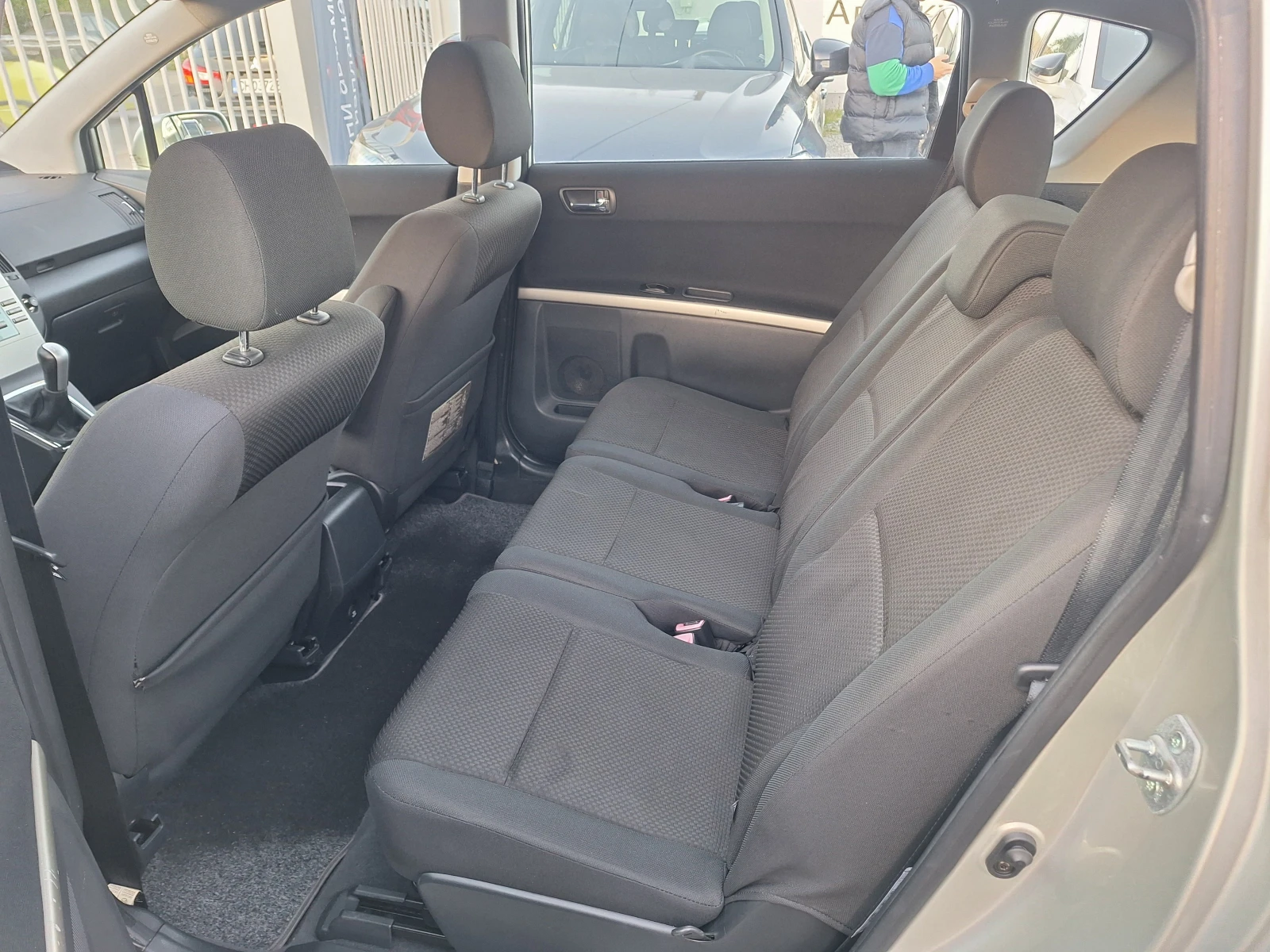 Toyota Corolla verso 2.0 D4D  - изображение 8