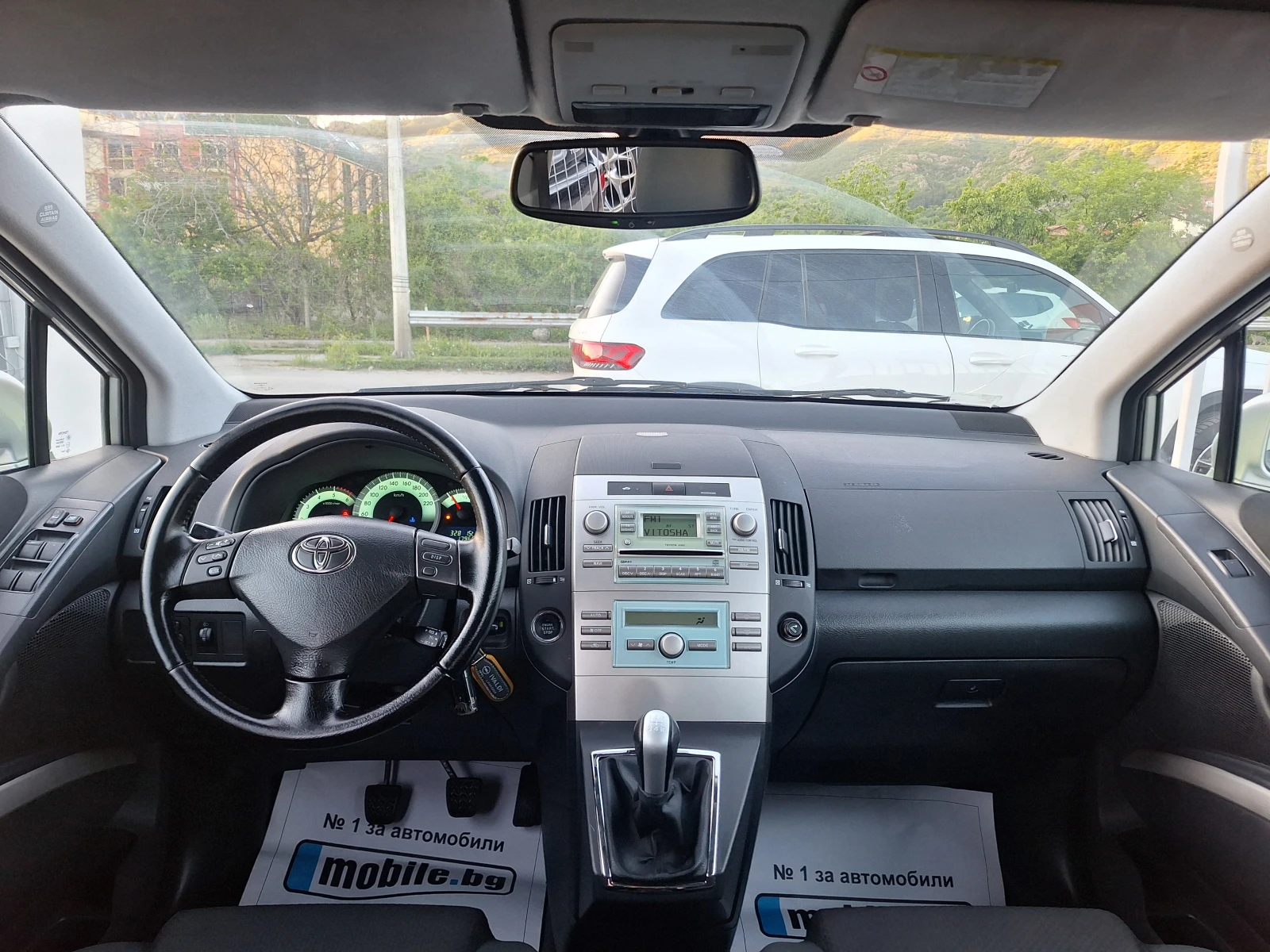 Toyota Corolla verso 2.0 D4D  - изображение 9