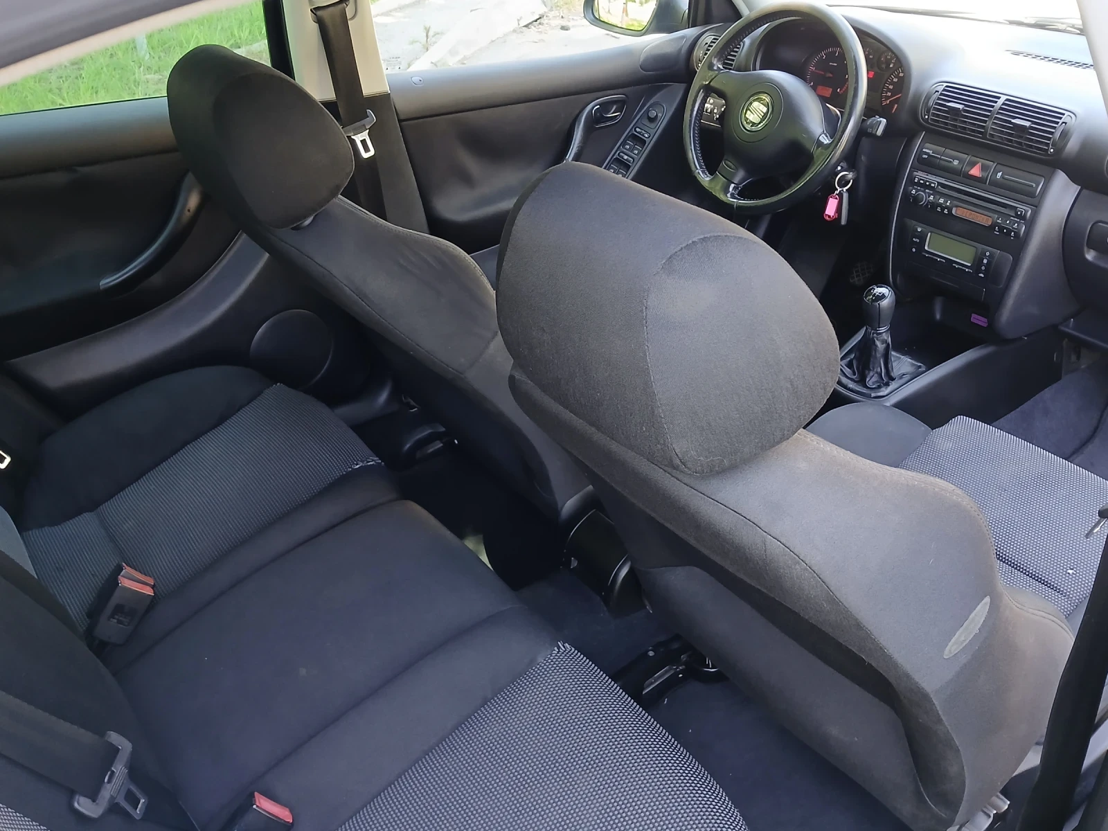 Seat Leon 1.9TDI 110кс - изображение 9