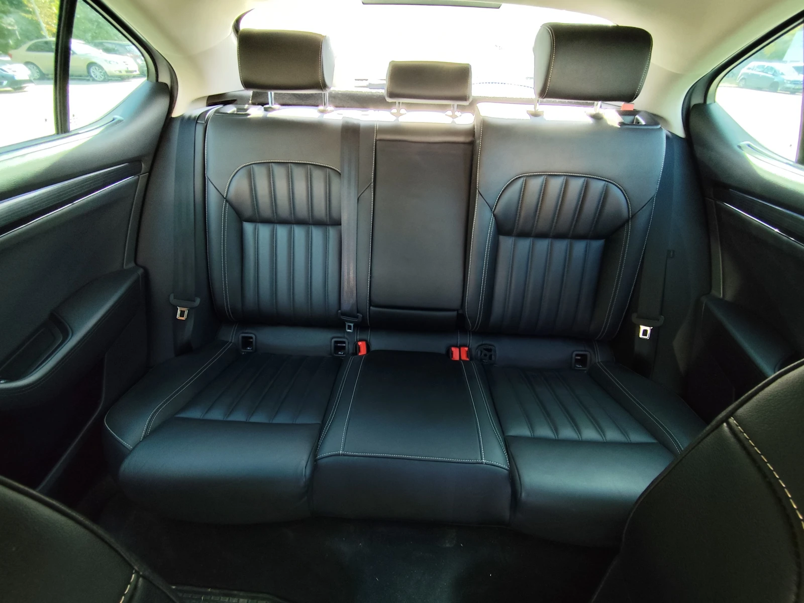 Skoda Superb 2.0 TDI 4Х4 200 к.с. 7 DSG - изображение 9