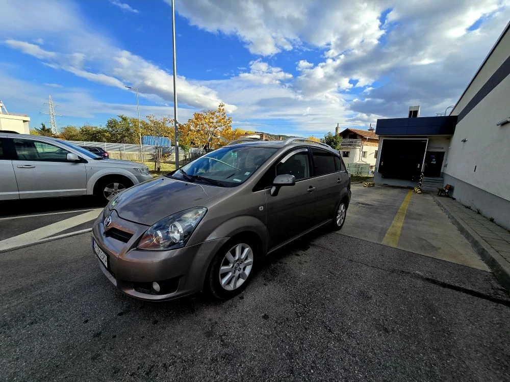 Toyota Corolla verso 2.2D-kat 177кс  2007g напълно обслужена.  - изображение 10