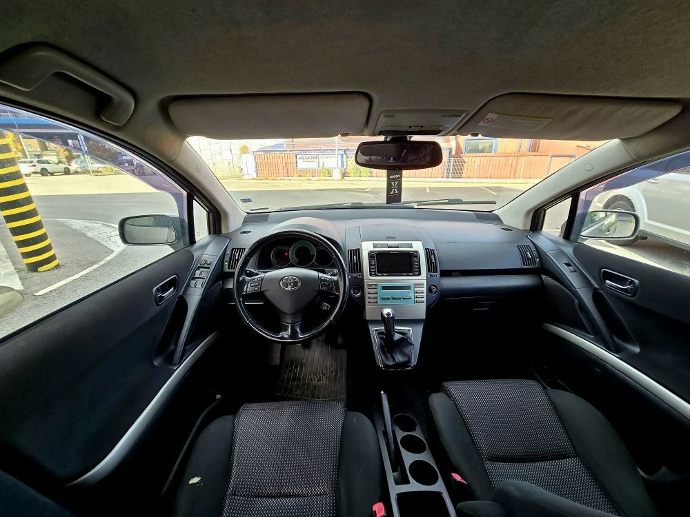 Toyota Corolla verso 2.2D-kat 177кс  2007g напълно обслужена.  - изображение 3
