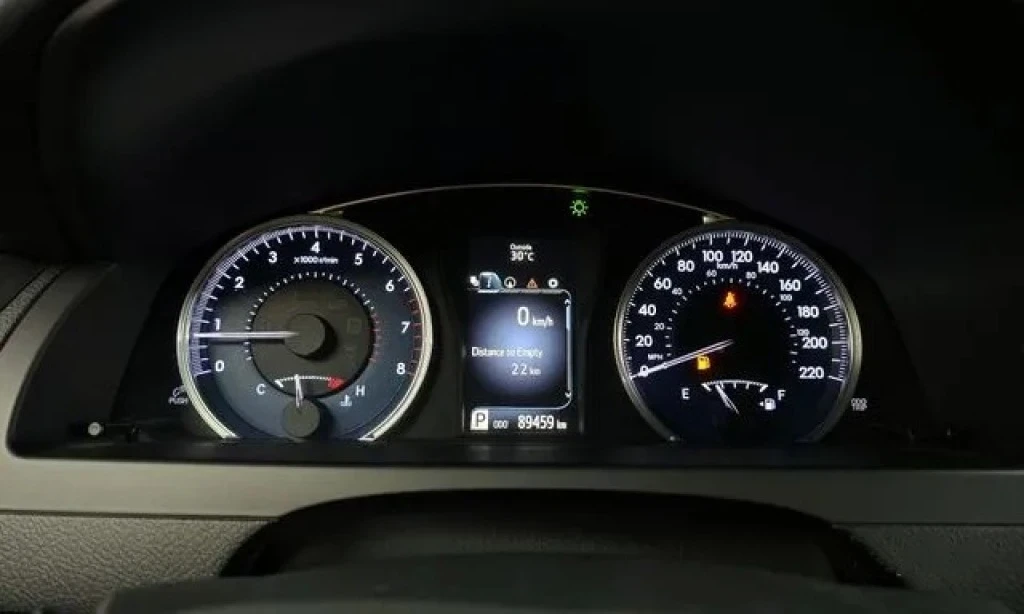 Toyota Camry  - изображение 7