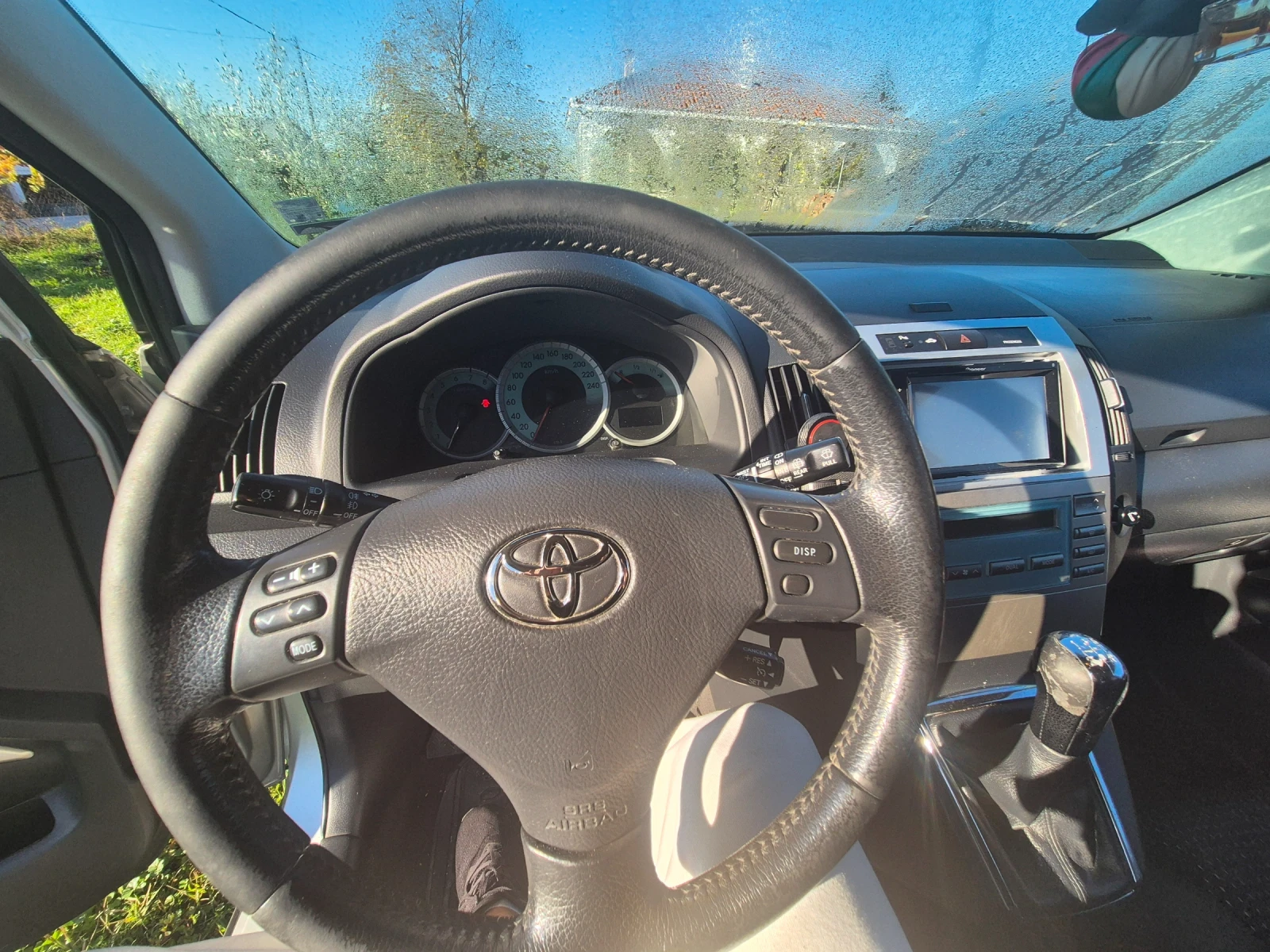 Toyota Corolla verso  - изображение 4