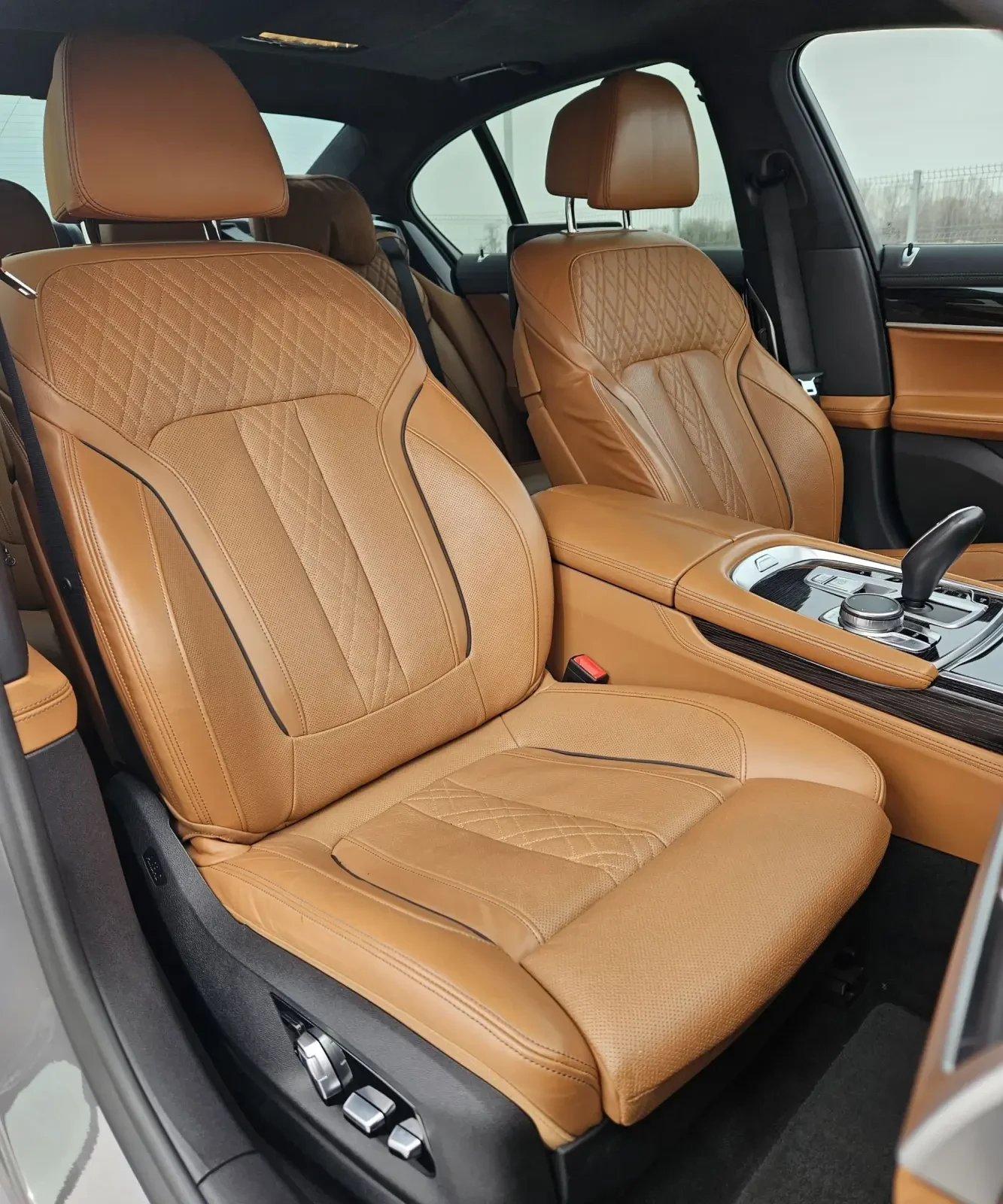 BMW 740 М пакет , снимка 9 - Автомобили и джипове - 53686020