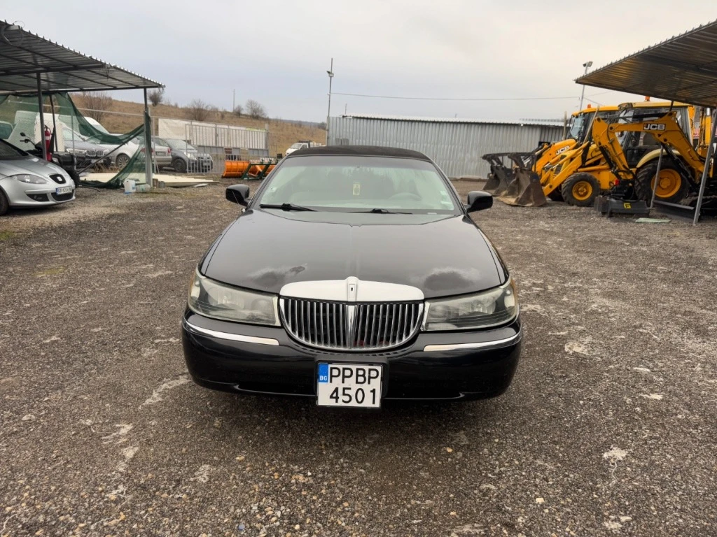 Lincoln Town car 4.6 i, снимка 4 - Автомобили и джипове - 53774056