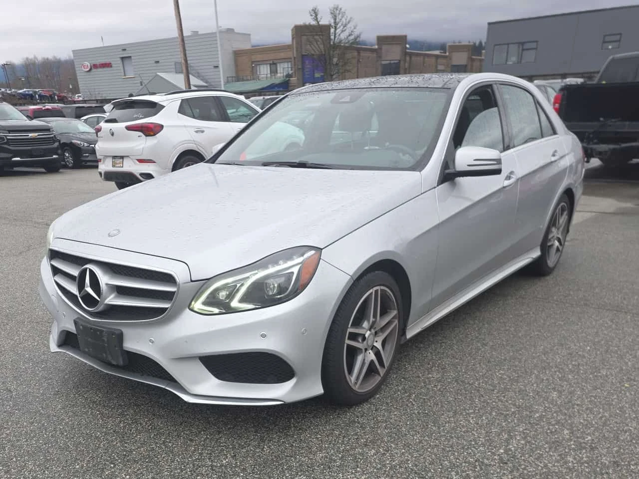 Mercedes-Benz E 400 * CARFAX * ЦЕНА ДО БГ, снимка 14 - Автомобили и джипове - 53967964