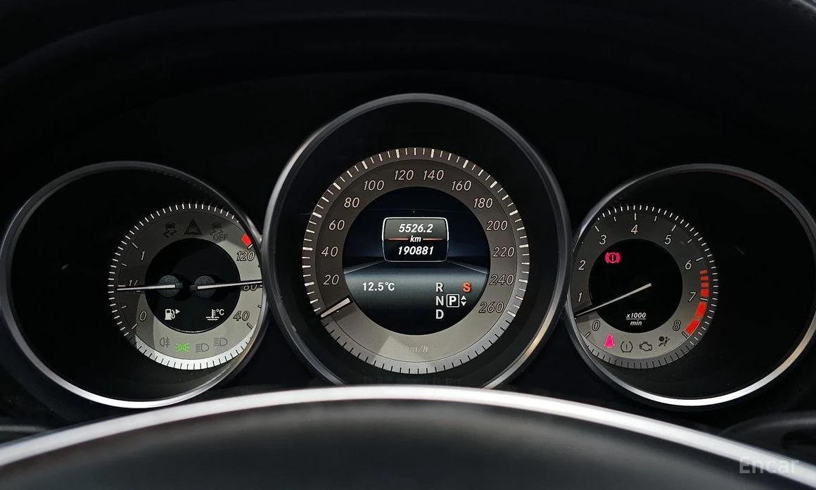 Mercedes-Benz CLS 400 * KEYLESS* ШИБИДАХ* ПОДГРЕВ* LANE* ASSIST* КАМЕРИ*, снимка 10 - Автомобили и джипове - 54126420