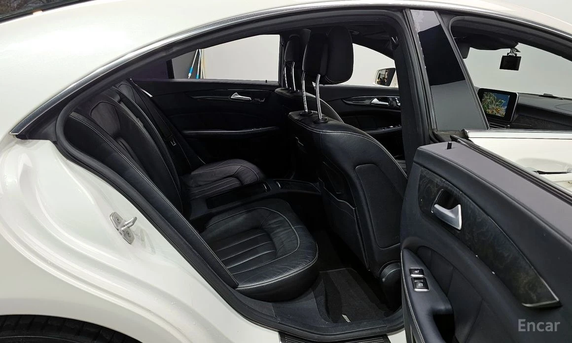 Mercedes-Benz CLS 400 * KEYLESS* ШИБИДАХ* ПОДГРЕВ* LANE* ASSIST* КАМЕРИ*, снимка 9 - Автомобили и джипове - 54126420