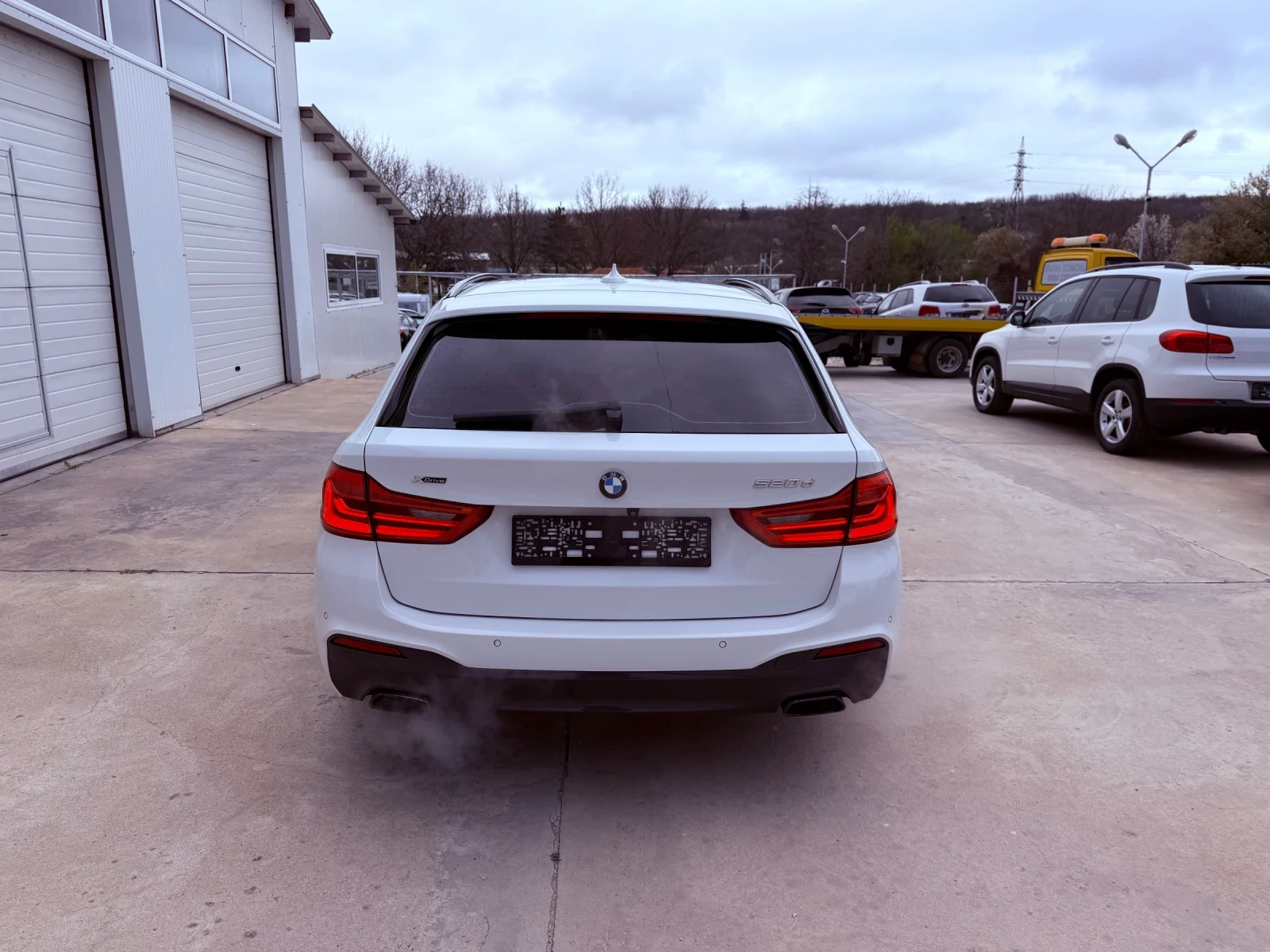 BMW 520 M-Paket* Xdrive* DISTRONIK* Full led* NOVA* , снимка 6 - Автомобили и джипове - 54163335