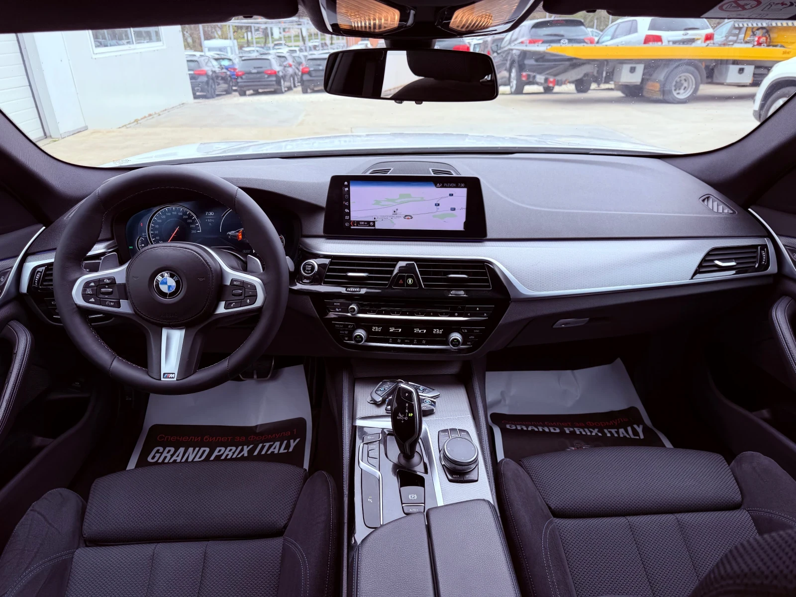 BMW 520 M-Paket* Xdrive* DISTRONIK* Full led* NOVA* , снимка 9 - Автомобили и джипове - 54163335