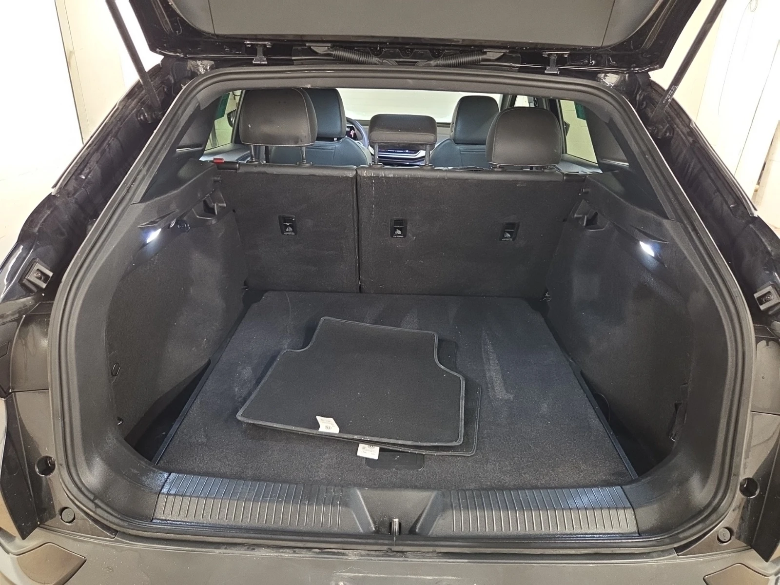 VW ID.4 PRO* AWD* CARFAX* АВТО КРЕДИТ* , снимка 13 - Автомобили и джипове - 54256911