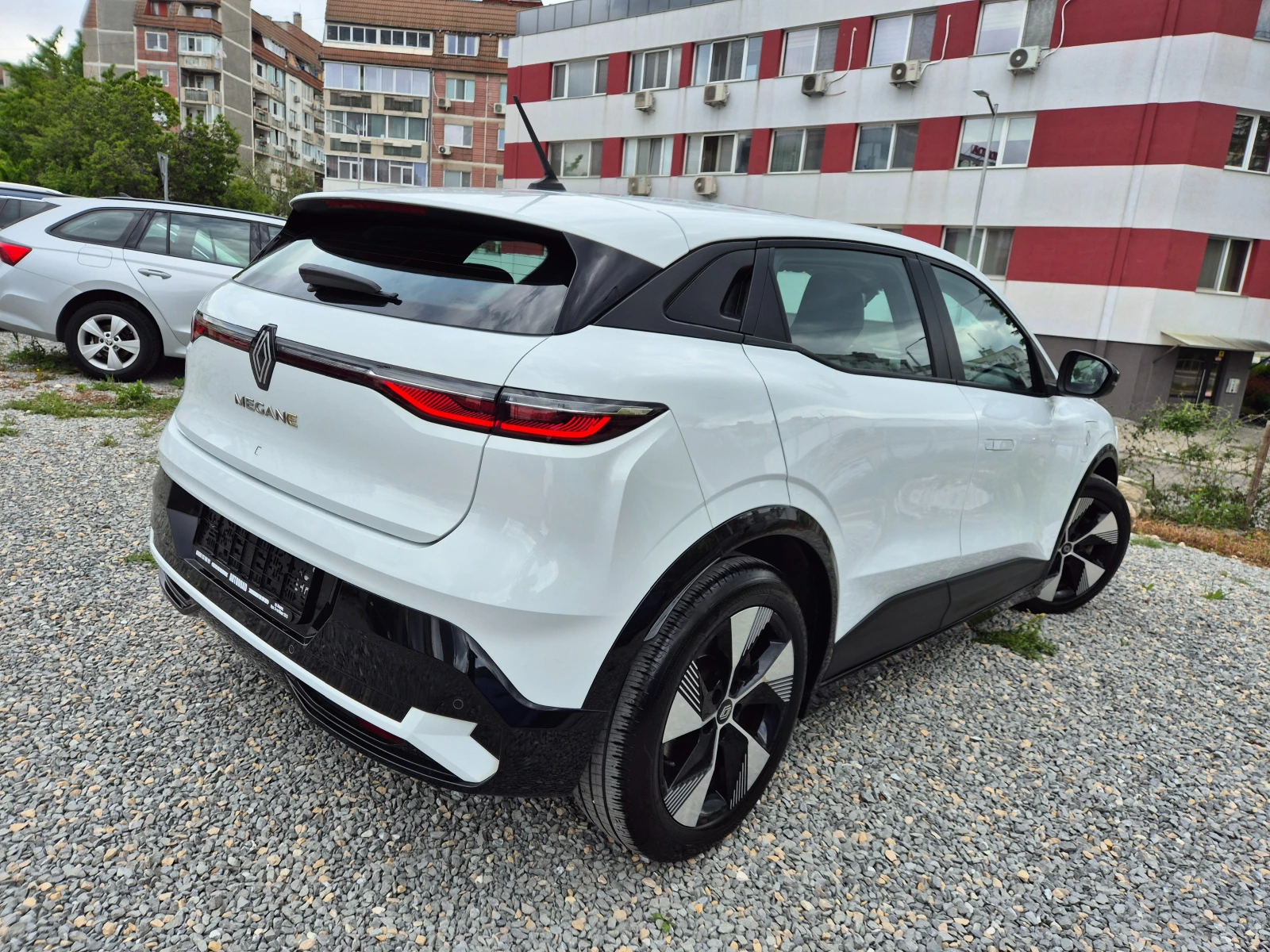 Renault Megane E-TECH-EV 60-220K.S. Equilibre optimum charge | Mobile.bg � ����������� 2