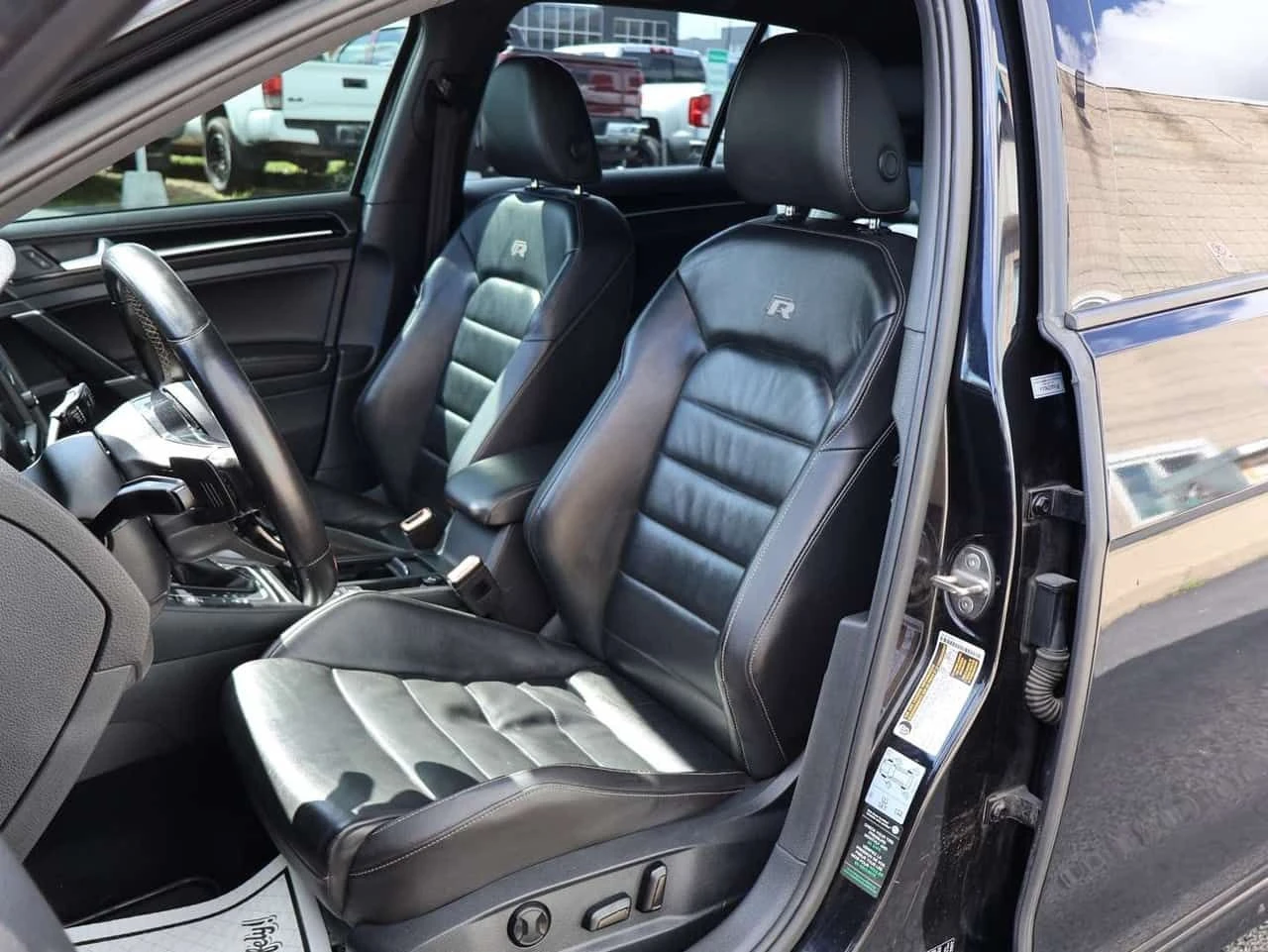VW Golf R | DISTRONIC | CARFAX | ПОДГРЕВ | , снимка 14 - Автомобили и джипове - 54643059