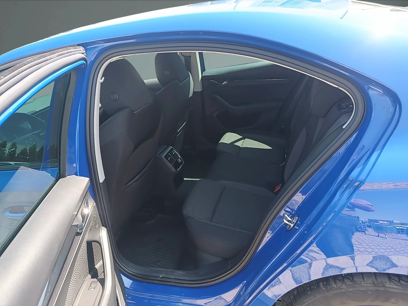 Skoda Octavia 1.5TSI / 6MT, снимка 12 - Автомобили и джипове - 55433200